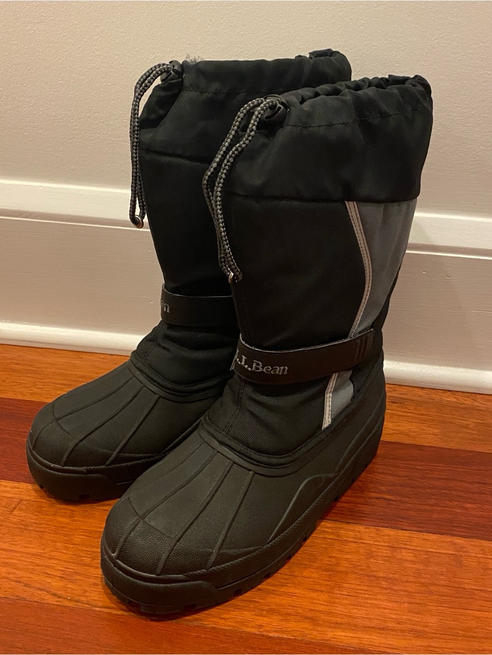 L.L. Bean Kids Black and Gray Insulated Snow Boots Northwoods